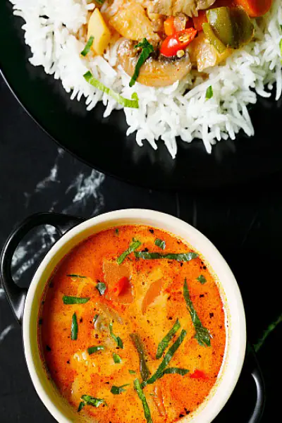 Thai Chicken Red Curry With Steamed Rice