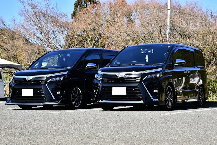 ヴォクシーの高雄パークウェイMT・チームピンスト・ノア80・エスクァイア・関西遠征に関するカスタム事例の投稿画像8枚目