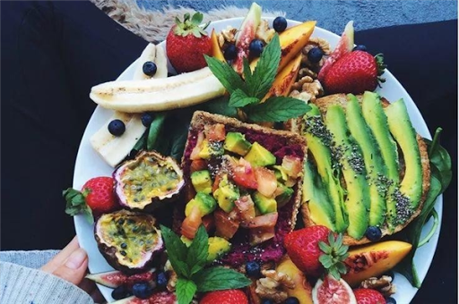 Mediterranean Diet 30 Day Meal Plan 1200 Calories Plan: a triner gve this guy bsic pln to get ried i...