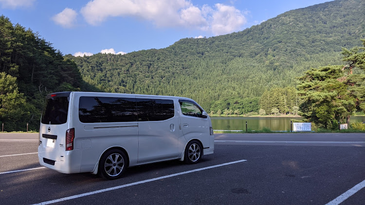 NV350キャラバンのキャンプ・北竜湖に関するカスタム事例の投稿画像1枚目
