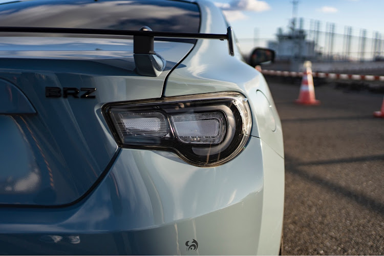 BRZのクールグレーカーキ・STI sport・クールグレーカーキBRZオフに関するカスタム事例の投稿画像7枚目