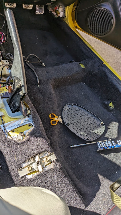 セリカの3S-GTE・セリカとカレン・自分でできるもん・DIY・遮熱シート貼り付けに関するカスタム事例の投稿画像4枚目