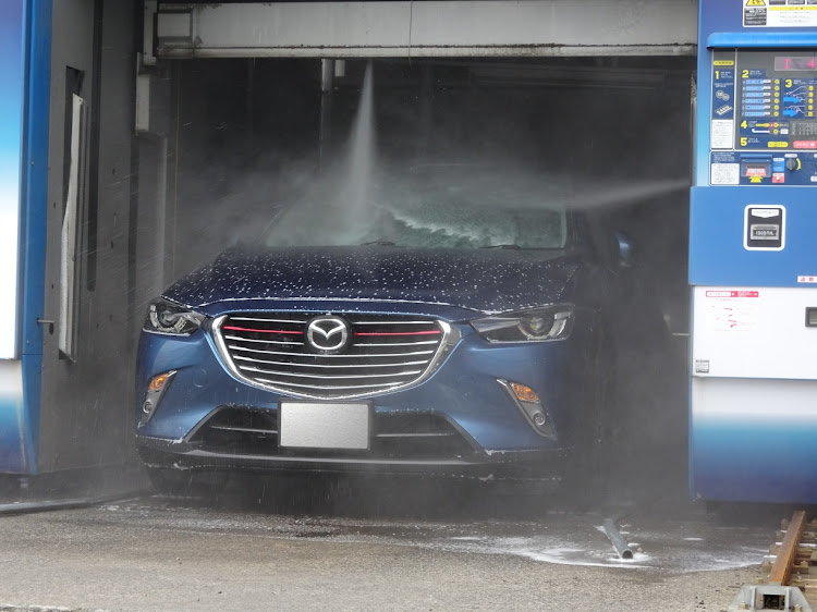 CX-3の右斜め前写真展・左斜め前写真展・ROADSTAR RF・突発オフ・赤青コラボに関するカスタム事例の投稿画像7枚目