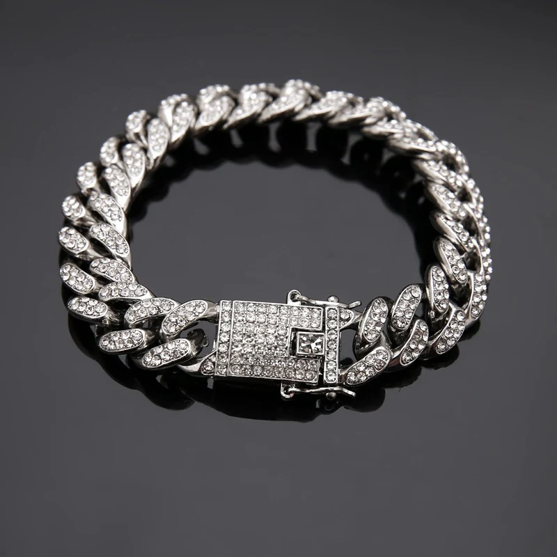 Diamanten Cuban Link Armband & Ketting. Hiphop sieraden voor heren. Creëer een opvallende, luxueuze look en straal zelfvertrouwen uit.