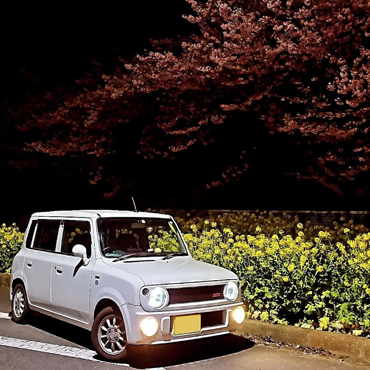 アルトラパン SSの夜桜と愛車・春の訪れ・ドライブ・ガソリン値上げ止めてください・MTは楽しいに関するカスタム事例の投稿画像1枚目