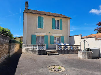 maison à La Couronne (16)