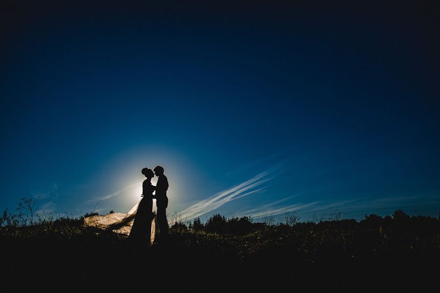 Fotografo di matrimoni Evgeniy Romanov (pomahob). Foto del 5 maggio 2016