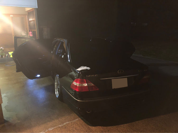 セルシオのエムズガレージ・洗車に関するカスタム事例の投稿画像1枚目