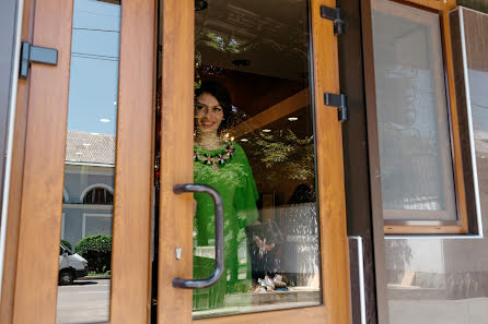 Fotógrafo de casamento Eldar Gurtuev (elguru). Foto de 2 de outubro 2017