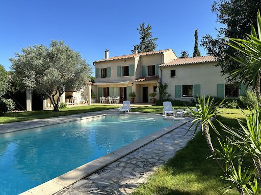 Vente villa 13 pièces 328 m² à Nimes (30000), 755 000 €