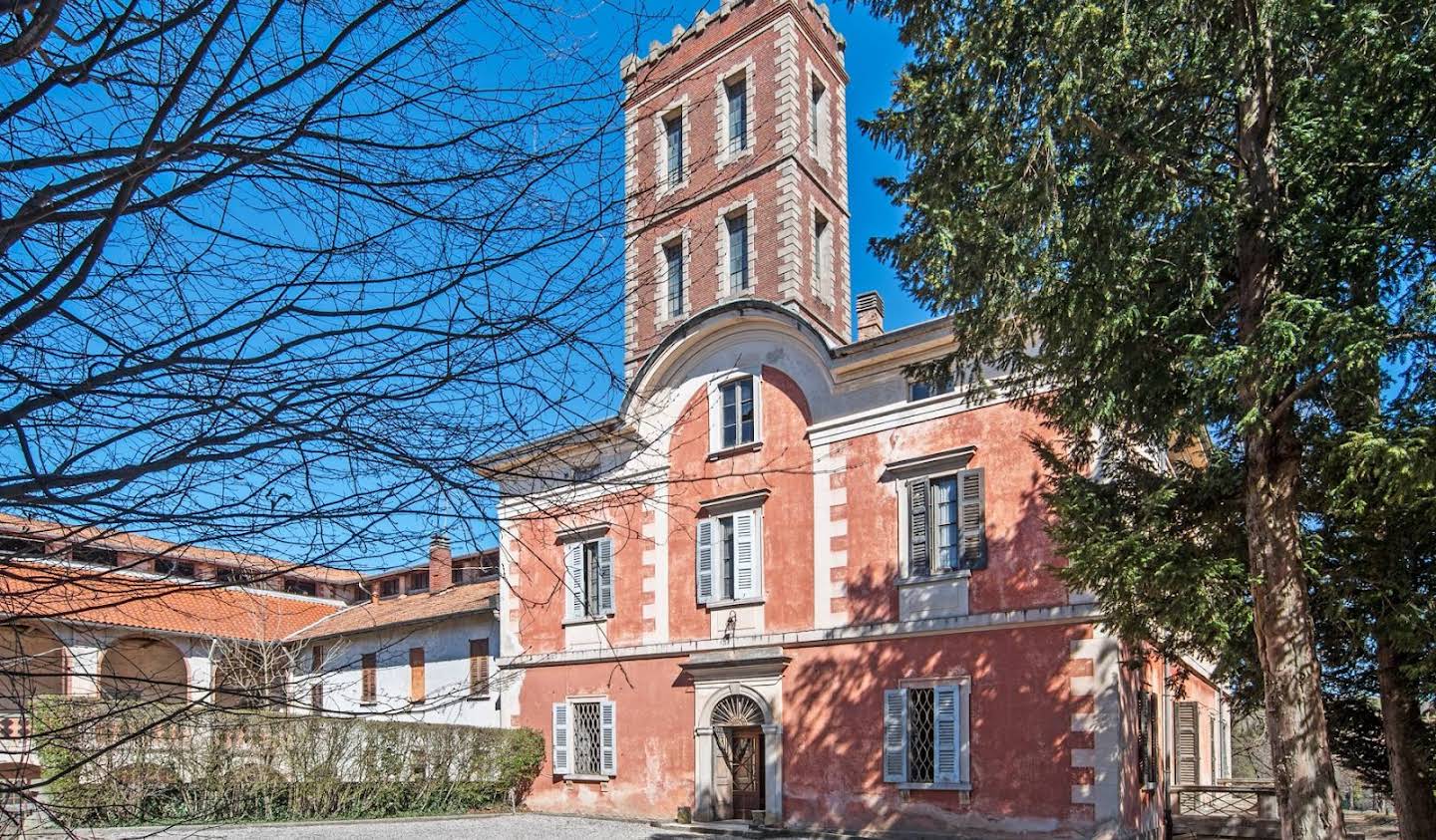 Villa with garden and terrace Cantello