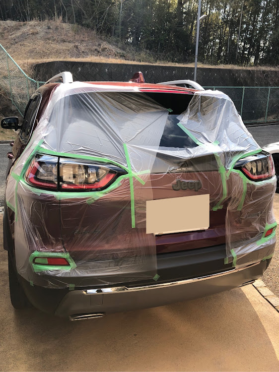 チェロキーのDIY大失敗😱・液体フィルムは使い辛い・ローガンに関するカスタム事例の投稿画像3枚目