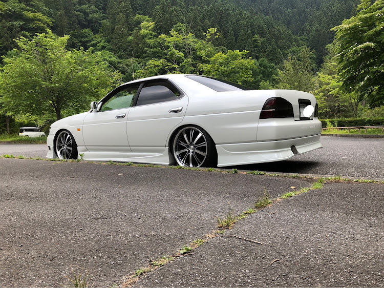 ローレルの車高調整・奥多摩湖に関するカスタム事例の投稿画像2枚目