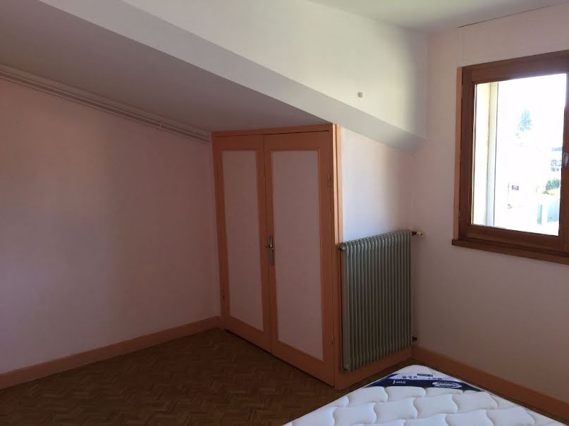 Location  appartement 2 pièces 39 m² à Castres (81100), 395 €