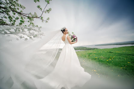 Fotógrafo de casamento Alfiya Salimgaraeva (alfia). Foto de 11 de junho 2017