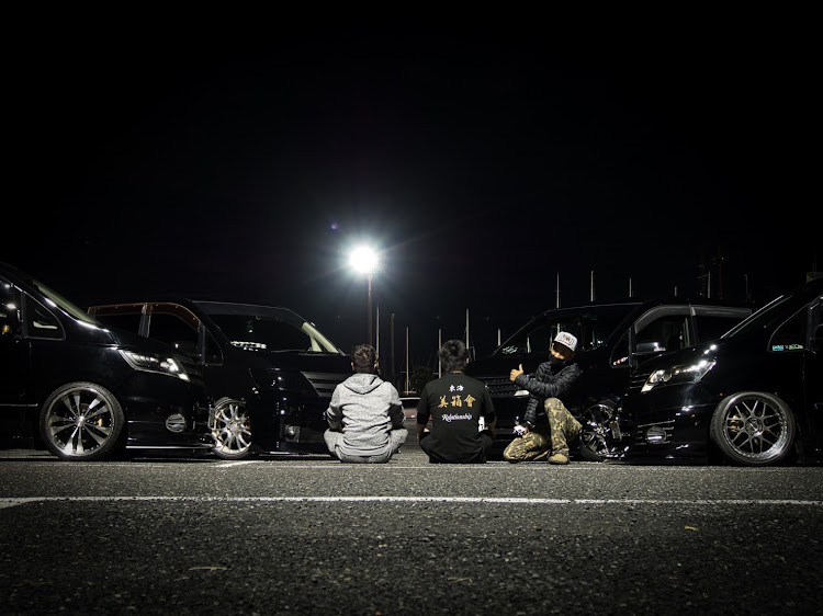 セレナの東海美箱・関西弐伍保存會・ワゴニストミーティングSPL・後夜祭・イケボン君とはっしー君イケてるに関するカスタム事例の投稿画像4枚目