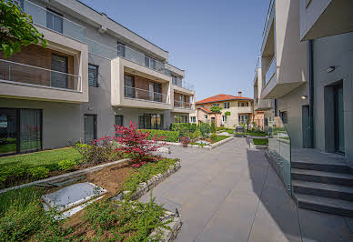 House with garden and terrace 2