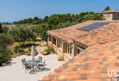 Maison avec piscine et terrasse 13