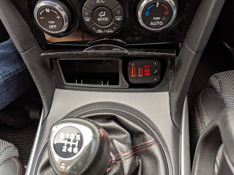 RX-8の立体駐車場・FMトランスミッターに関するカスタム事例の投稿画像2枚目
