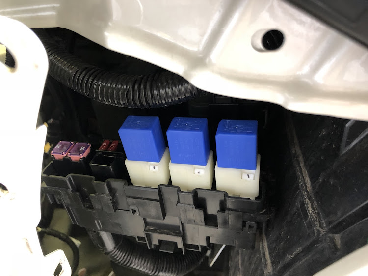 エクストレイルのエクストレイルT32・アイスヒューズ・バンパー外し・ついでに純正ホーン外しに関するカスタム事例の投稿画像2枚目