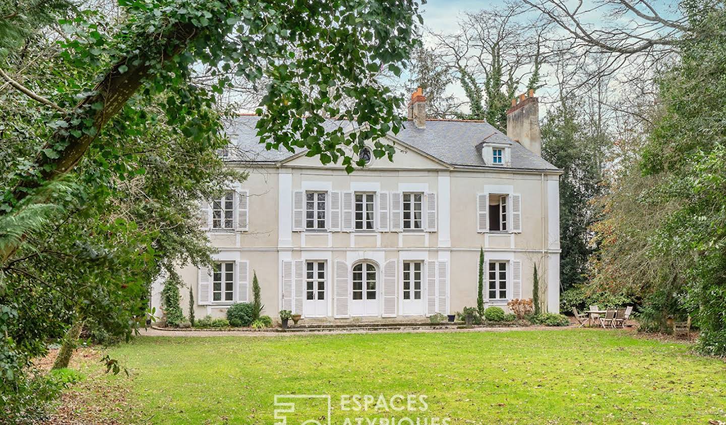 Private mansion Sainte-Luce-sur-Loire