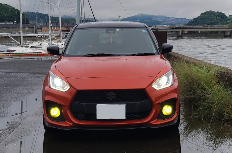 スイフトスポーツの７月もよろしくお願いいたします・ひさしぶりの投稿に関するカスタム事例の投稿画像1枚目