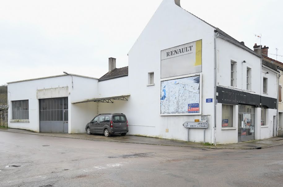 Vente locaux professionnels  436 m² à L'Isle-sur-Serein (89440), 185 000 €