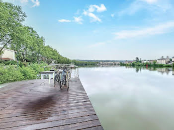 péniche à Neuville-sur-Saône (69)