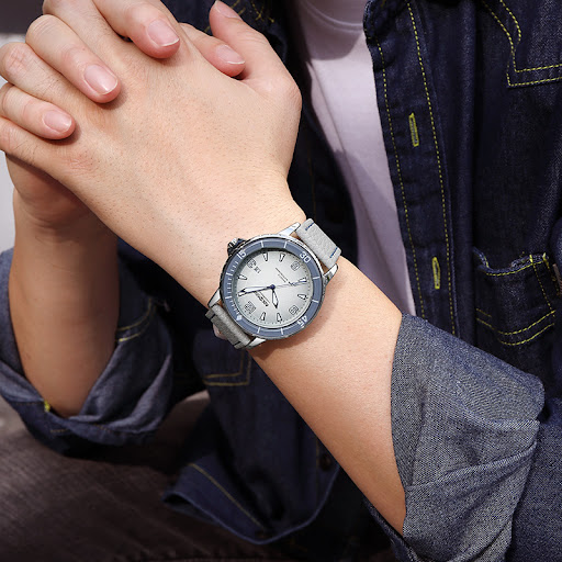 Title 5, Casual Digital Large Dial Waterproof Calendar Q...