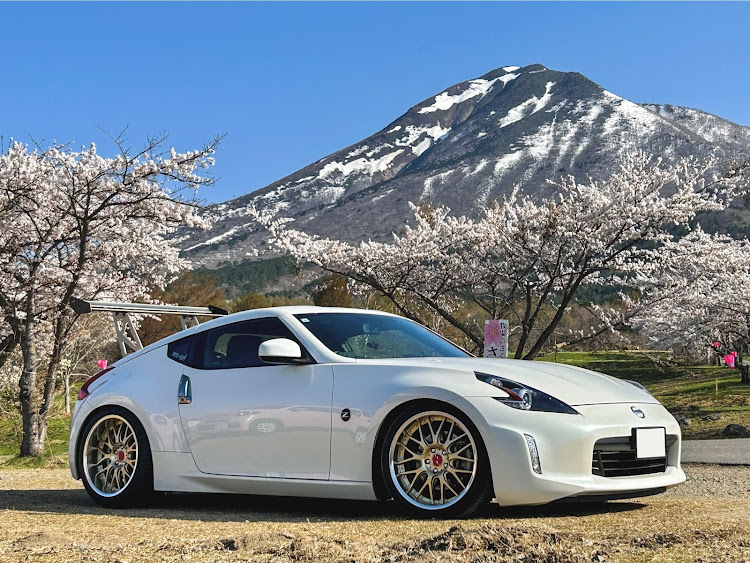 フェアレディZのヌルテカボディ選手権・ラスト桜コラボ・磐梯山・猪苗代町営牧場・観音寺川に関するカスタム事例の投稿画像1枚目