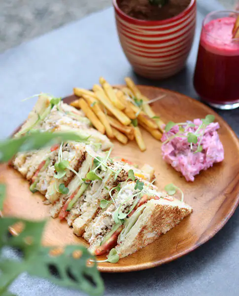 Mega Club Sandwich Veg