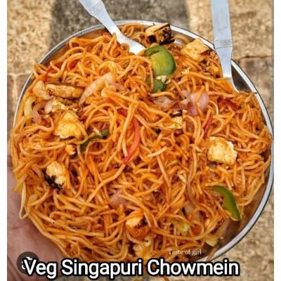 Veg Singapuri Chowmein