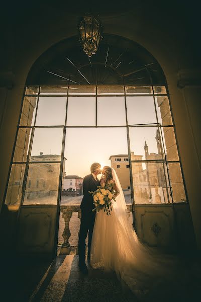 Fotografo di matrimoni Marco Bresciani (marcobresciani). Foto del 28 ottobre 2023