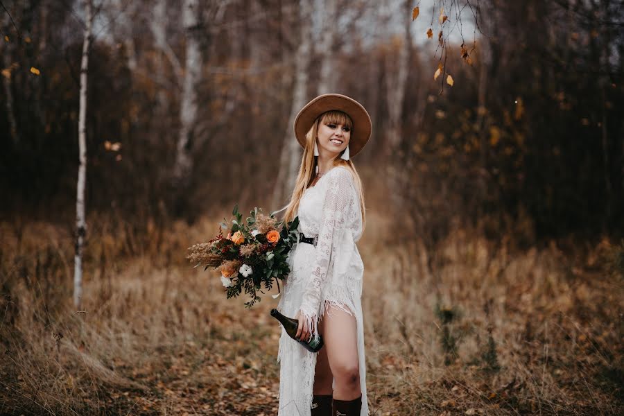 Fotografo di matrimoni Elena Metelica (elenandroma). Foto del 12 novembre 2018