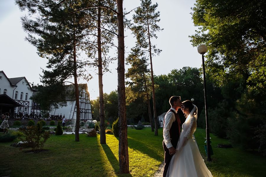 Fotógrafo de casamento Irina Popova (misterpopo4ka). Foto de 26 de outubro 2018