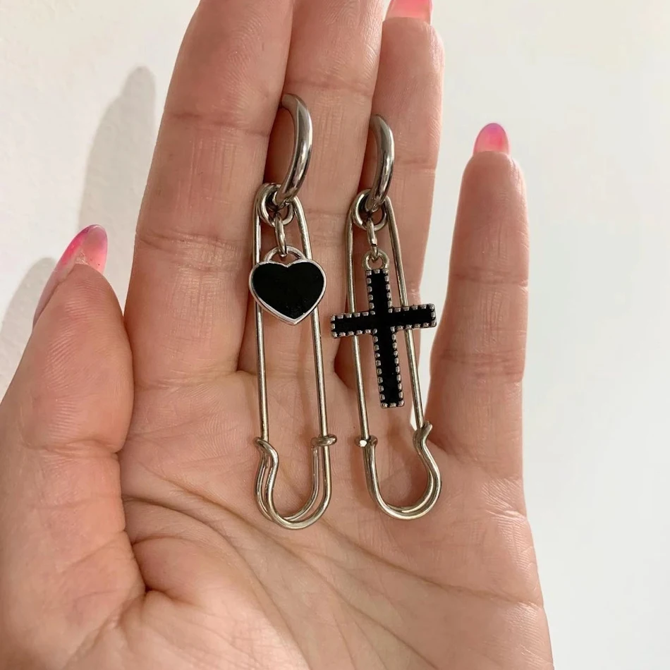 Boucles d'oreilles clip coréennes en acier inoxydable titane, ressort, sans perçage, earcuffs, ornement élégant, hypoallergénique.