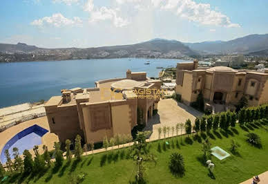 House with pool and terrace 3