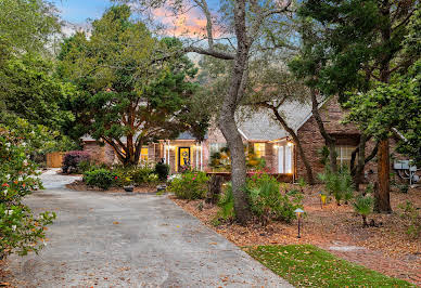 House with pool and garden 4