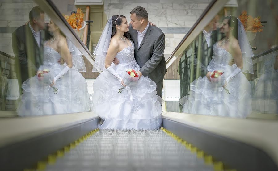 Fotógrafo de casamento Aleksandr Berezin (alber). Foto de 28 de outubro 2015