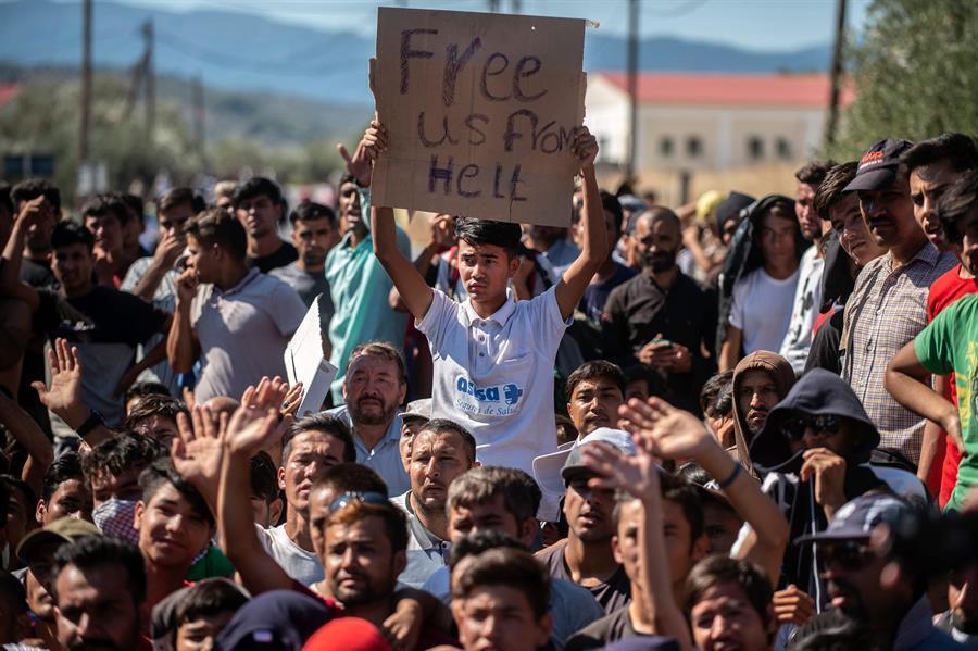 UN calls on Greece to end overcrowding of refugee camps - World News