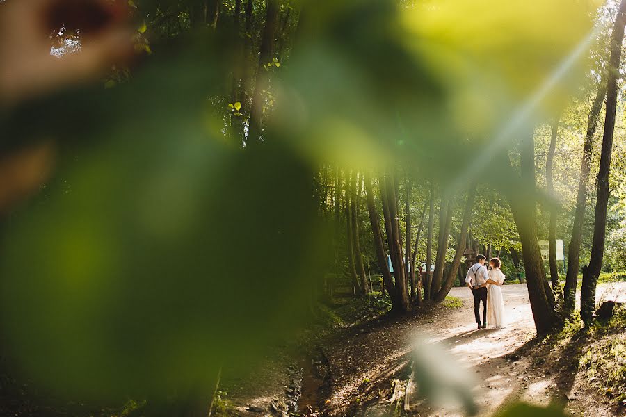 Wedding photographer Tolik Boev (tolikboev). Photo of 29 March 2016