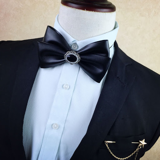 Title 9, Unisex Bow Tie Collar Floral Shirt Accessories....