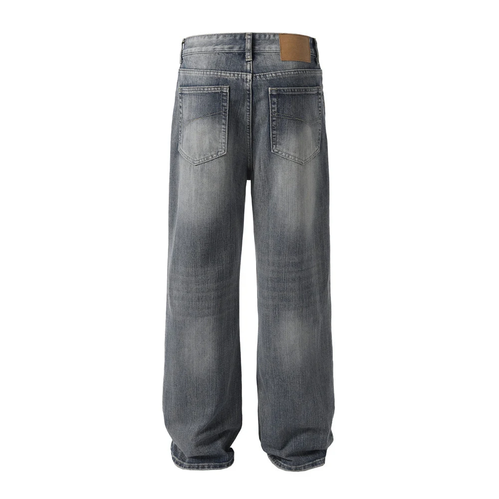 Distressed Washed Denim Hose für Herren. Bequeme Jeans mit Vintage-Look, ideal für einen lässigen Style. Robuste Qualität für Alltag und Freizeit.