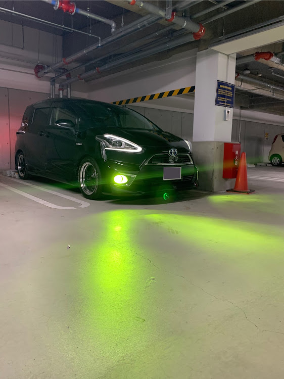 コペンのシエンタ170ハイブリッド・タイヤ、ホイール交換・ライムイエローLEDフォグ・洗車に関するカスタム事例の投稿画像7枚目