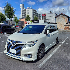 エルグランド TE52