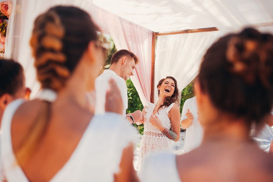 Fotografo di matrimoni Valiko Proskurnin (valikko). Foto del 22 dicembre 2017