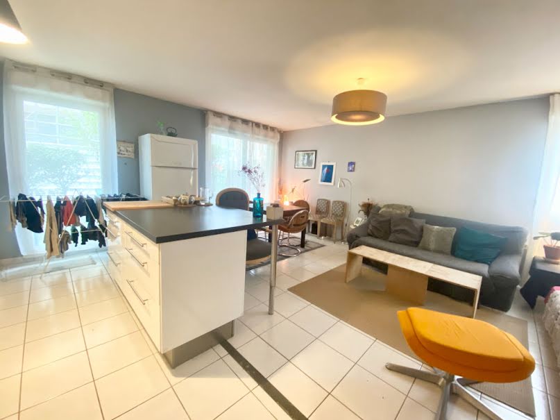 Location  appartement 4 pièces 73.46 m² à Nantes (44000), 1 275 €