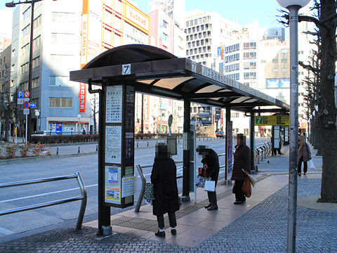 池袋駅西口7番のりば　その2