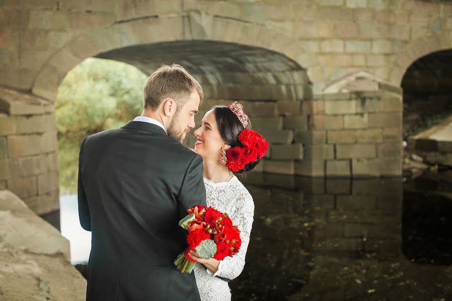 Fotógrafo de casamento Irina Mischenko (irinamischenco). Foto de 11 de agosto 2016