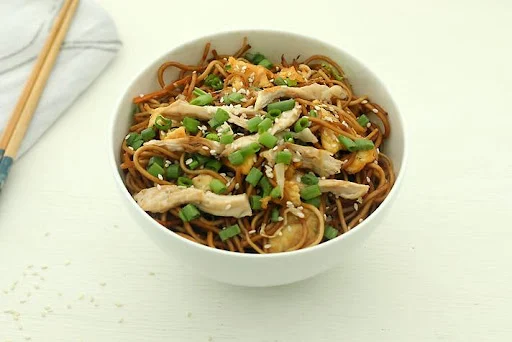 Schezwan Chicken Noodles